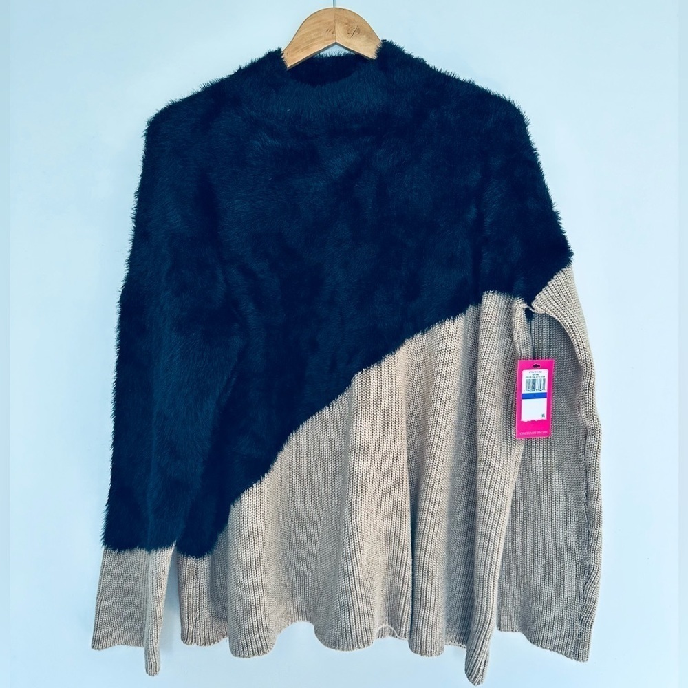 {Vince Camuto} Color block Sweater